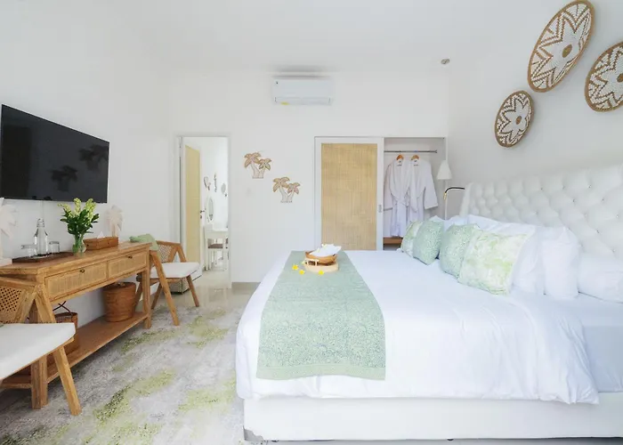 Casa Elias - 3Bdr Luxe Seminyak Villa Incl Breakfast & Pool